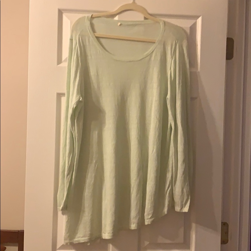 Lightweight linen blend mint green shirt.